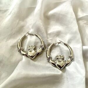 Chic Silver Heart Claddagh Hoop Earrings